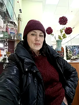 Luna_7777 Adlı Modelin Canlı XXX Sohbeti