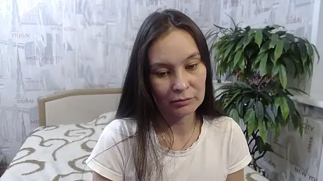 GinaQSoul Adlı Modelin Canlı XXX Sohbeti