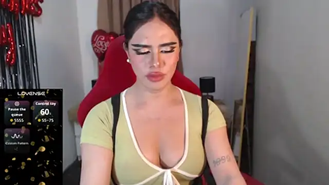 RebeccaTs Adlı Modelin Canlı XXX Sohbeti