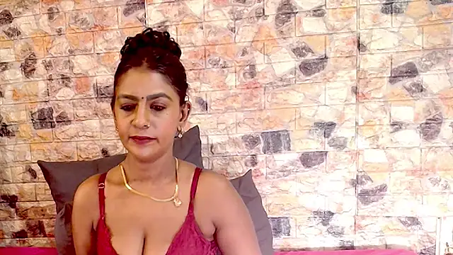 Chat XXX ao vivo de EroticSexyStripper