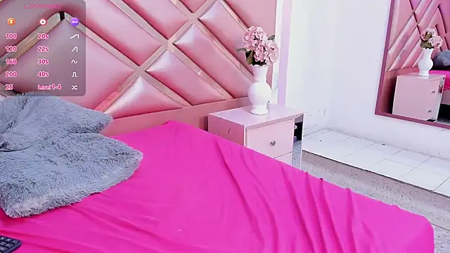 LauraRoot 现场XXX聊天