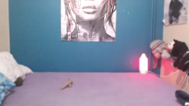 Pertunjukan Kamera Web NADINNNE