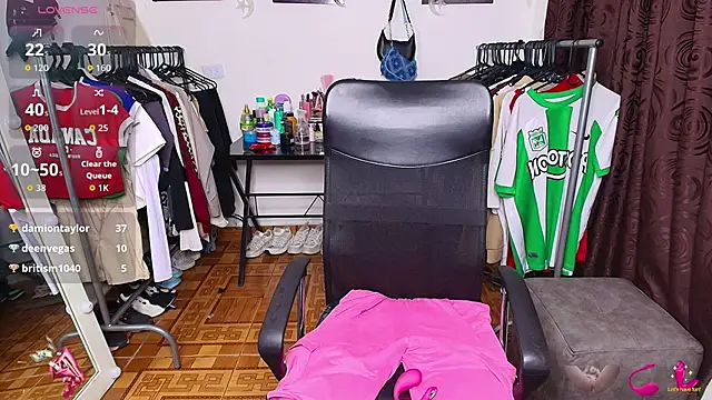 Chat XXX en directo de sharlottxl