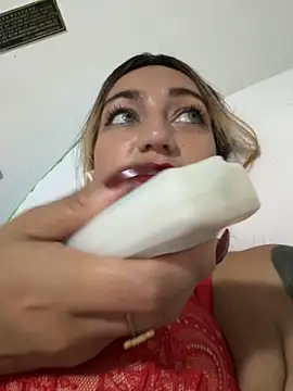 Ninabigtitied Adlı Modelin Canlı XXX Sohbeti