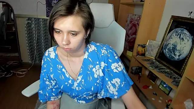 Scarlet_Sirenn's Live XXX Chat