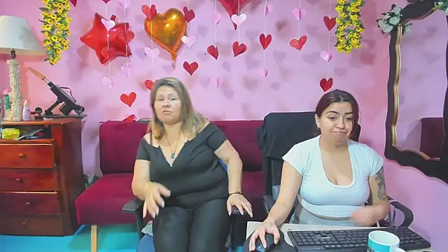 Show modela lesbiancuple na web-kameri