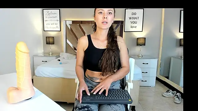 cellestehot Adlı Modelin Canlı XXX Sohbeti