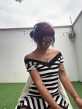 Namii_cute লাইভ XXX চ্যাট