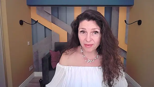 EllaLong 现场XXX聊天