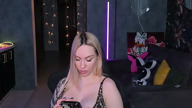 Blckmirrorrn Live XXX chat