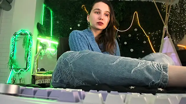 TessaMill: онлайн-секс-чат