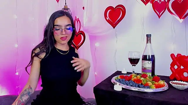 eimi_rosse18 现场XXX聊天