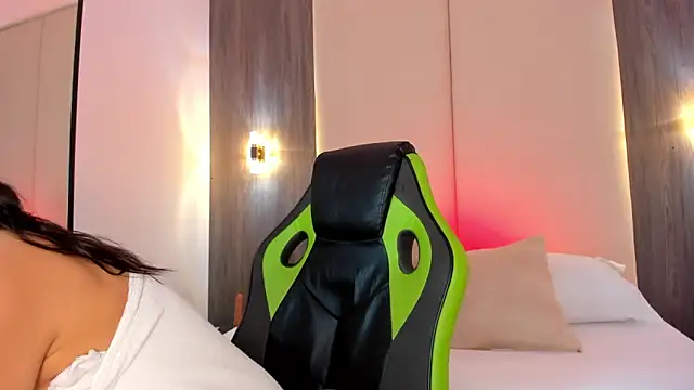 Czat XXX na żywo – desireee_