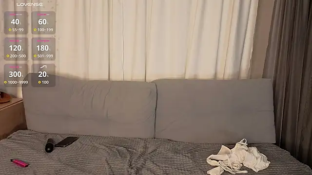 XXX chat uživo modela Lolly_Lipsy