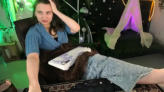 TessaMill Adlı Modelin Canlı XXX Sohbeti