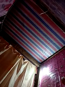 Nul-chal Adlı Modelin Web Kamerası Şovu