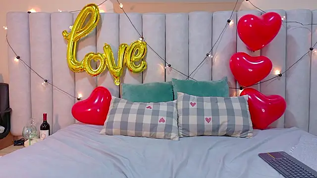 AnnieRouse__ Chat XXX in diretta