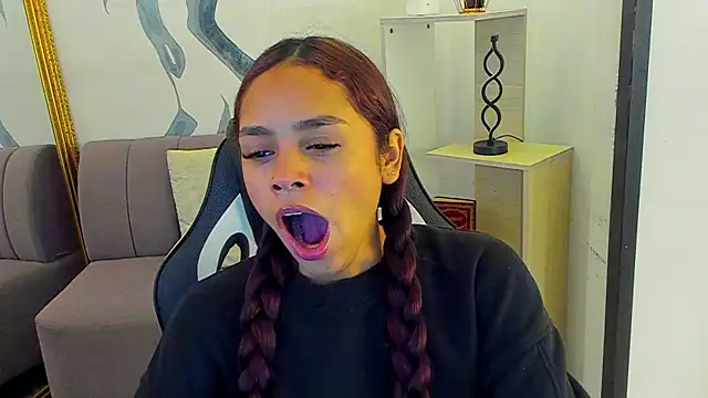 Czat XXX na żywo – CarolineFyre