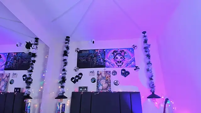 แชท XXX สดของ SabrinaV_