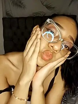 Chat XXX en directo de SOL_BITTTCH