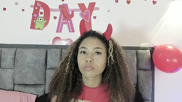 Chat XXX ao vivo de LunaBelluci