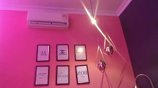 Živý XXX chat SkyeBela