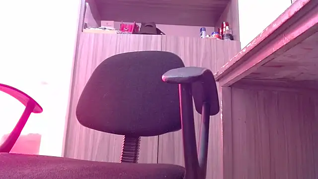 nicolle_milf1978 现场XXX聊天