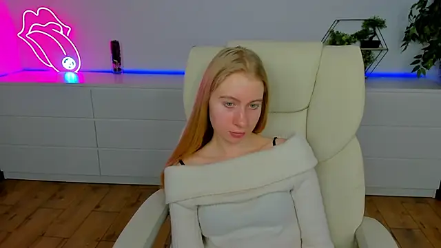 Pokazy przed kamerką – Alina_Blonde