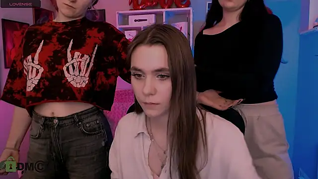 Онлайн чат XXX monica_xcx