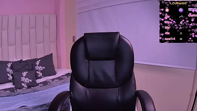 XXX chat uživo modela m3gaan