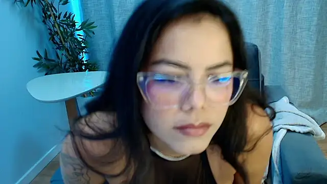 XXX chat uživo modela Shirley_Long