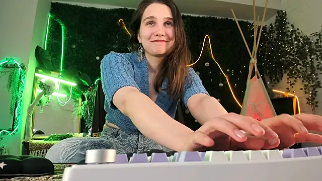 TessaMill 现场XXX聊天