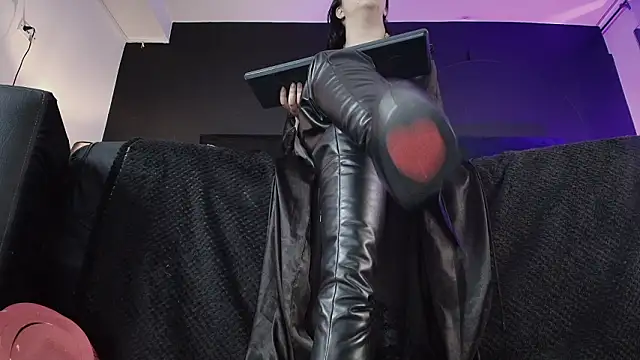 _Jade_16: онлайн-секс-чат