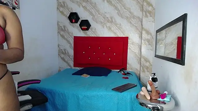 issa__love 现场XXX聊天