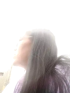 clarita_01: διαδικτυακό σόου στην κάμερα