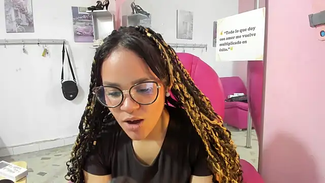 แชท XXX สดของ CAMILA--REY