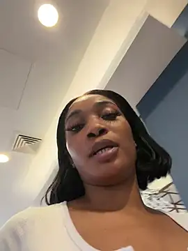 Pokazy przed kamerką – ___Nessa