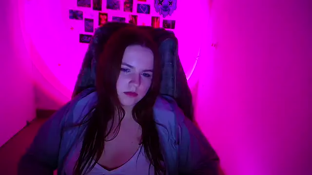 Kitty_Mia_KittyのライブXXXチャット