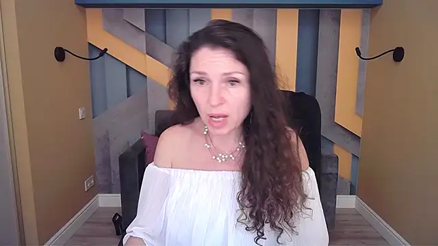 EllaLongのライブXXXチャット