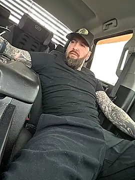 Beardedtattood Chat XXX in diretta