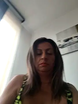 Pokazy przed kamerką – Latiinvenushot