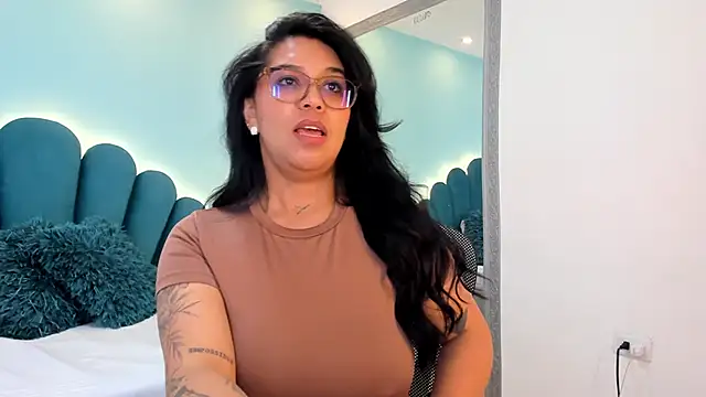 sharlott18 live XXX chat