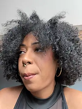 dianagolley420 Adlı Modelin Canlı XXX Sohbeti