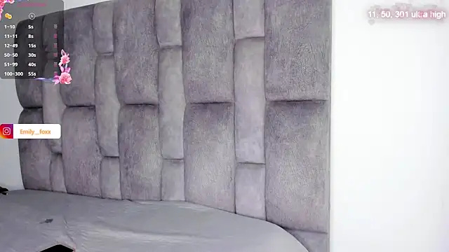 emily_fox1のライブXXXチャット