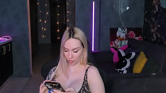 Blckmirrorr – Naživo XXX chat