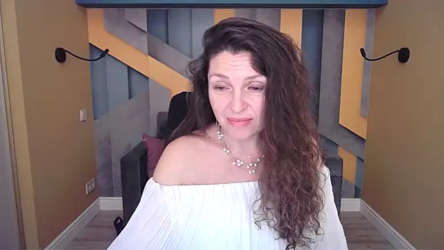 Chat XXX en directo de EllaLong