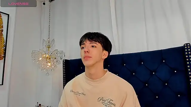 แชท XXX สดของ AerumChae