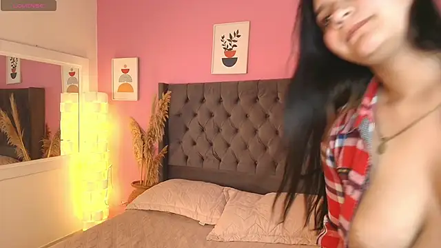 Nicollevsconttei 现场XXX聊天