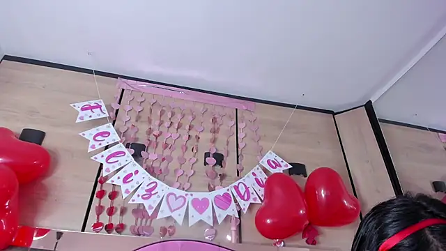 karol_lewiss' Live XXX Chat