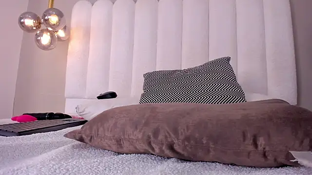 EmilyMiller_22 – Naživo XXX chat